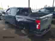 2022 Chevrolet Silverado 1500 RST z VIN 3GCUDEETXNG583752, wystawiony jako IAAI lot #41809678 z przebiegiem 68 902 mil mil oraz . Historia ofert i sprzedaży dostępna na DreamBid. Obrazek 3.