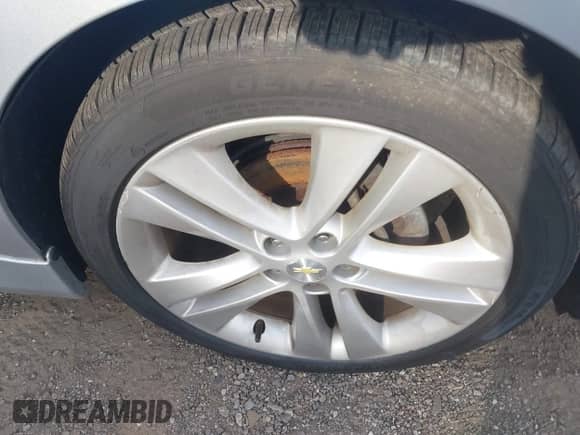 2015 Chevrolet Cruze LTZ z VIN 1G1PG5SB8F7261231, wystawiony jako IAAI lot #43561115 z przebiegiem 101 465 mil mil oraz . Historia ofert i sprzedaży dostępna na DreamBid. Obrazek 12.