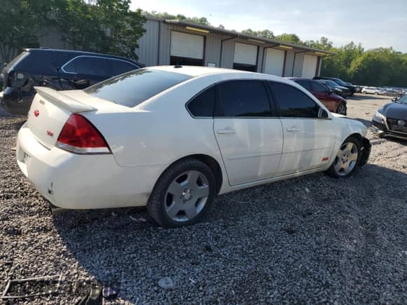 2006 Chevrolet Impala SS z VIN 2G1WD58C769220186, wystawiony jako Copart lot #62387065 z przebiegiem 133 633 mil mil oraz Szkoda całkowita • Salvage title. Historia ofert i sprzedaży dostępna na DreamBid. Obrazek 3.