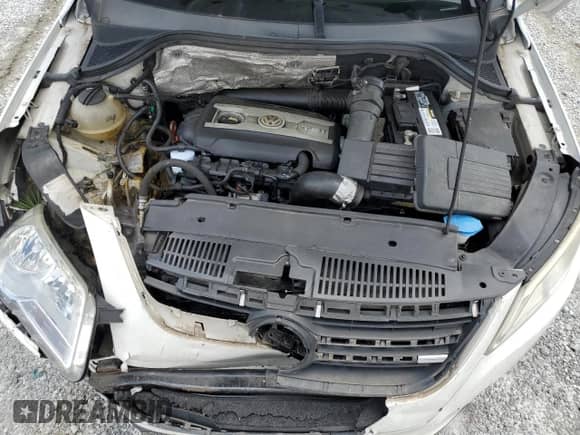 2011 Volkswagen Tiguan SE with VIN WVGAV7AX3BW526533, listed as a Copart auction lot 60608925 with 155,748 mi miles and Salvage title. Bid and sale history available at DreamBid. Image 12.