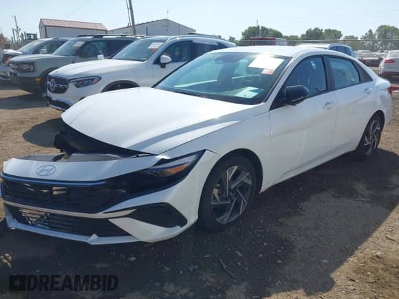 2025 Hyundai Elantra SEL Sport with VIN KMHLM4DG8SU923978, listed as a IAAI auction lot 43214581 with 3,349 mi miles and . Bid and sale history available at DreamBid. Image 17.