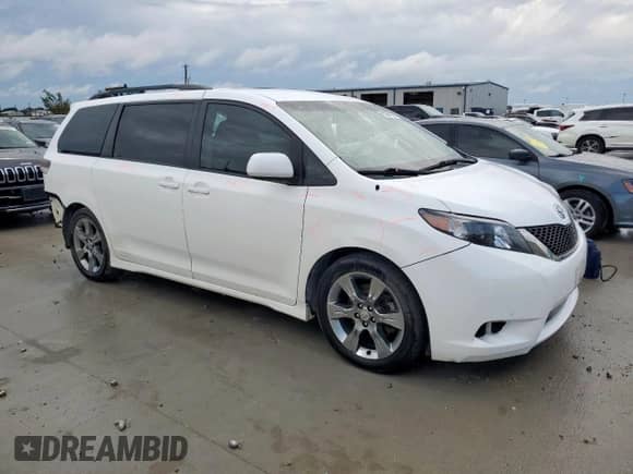 2011 Toyota Sienna SE with VIN 5TDXK3DC0BS091981, listed as a Copart auction lot 81566115 with 212,248 mi miles and Salvage title. Bid and sale history available at DreamBid. Image 4.