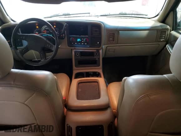 2006 Chevrolet Avalanche Z71 с VIN 3GNEK12Z86G109268, выставлен на аукционе Copart как лот 85594565 с пробегом 147 909 миль миль и Списание • Salvage title. История ставок и продаж доступна на DreamBid. Изображение 8.