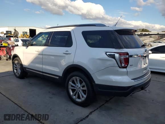 2018 Ford Explorer XLT with VIN 1FM5K8D84JGC42079, listed as a Copart auction lot 86473795 with 68,907 mi miles and Salvage title. Bid and sale history available at DreamBid. Image 2.