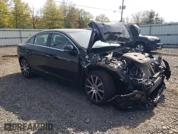 2018 Volvo S60 Inscription z VIN LYV402TK8JB168564, wystawiony jako Copart lot #54493755 z przebiegiem 84 408 mil mil oraz Szkoda całkowita • Salvage title. Historia ofert i sprzedaży dostępna na DreamBid. Obrazek 4.