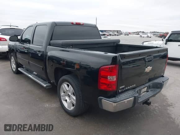 2008 Chevrolet Silverado 1500 1LT with VIN 3GCEC13048G302896, listed as a IAAI auction lot 41365053 with 186,722 mi miles and . Bid and sale history available at DreamBid. Image 3.
