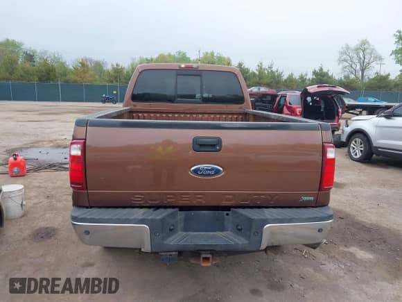 2011 Ford F-250 XL с VIN 1FT7W2B68BEA17368, выставлен на аукционе IAAI как лот 42267048 с пробегом 132 044 миль миль и . История ставок и продаж доступна на DreamBid. Изображение 17.