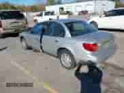 2002 Saturn SL z VIN 1G8ZG52812Z198597, wystawiony jako IAAI lot #43556259 z przebiegiem 140 782 mil mil oraz . Historia ofert i sprzedaży dostępna na DreamBid. Obrazek 3.