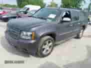 2010 Chevrolet Suburban LTZ с VIN 1GNUKKE33AR287266, выставлен на аукционе IAAI как лот 42229358 с пробегом 233 781 миль миль и . История ставок и продаж доступна на DreamBid. Изображение 17.
