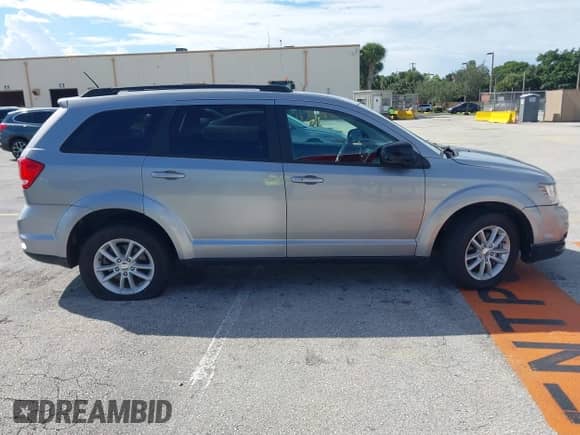 2019 Dodge Journey SE с VIN 3C4PDCBB3KT810618, выставлен на аукционе IAAI как лот 43297629 с пробегом 57 662 миль миль и . История ставок и продаж доступна на DreamBid. Изображение 13.