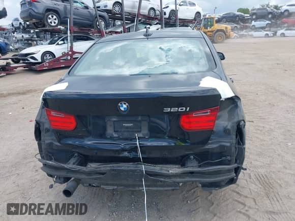 2013 BMW 3 Series 320i с VIN WBA3B1C5XDK129844, выставлен на аукционе IAAI как лот 42822244 с пробегом 156 111 миль миль и . История ставок и продаж доступна на DreamBid. Изображение 17.