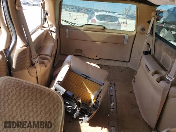 2000 Dodge Caravan SE с VIN 2B4GP44G2YR655543, выставлен на аукционе Copart как лот 42619794 с пробегом Не указан миль и Списание • Salvage title. История ставок и продаж доступна на DreamBid. Изображение 10.