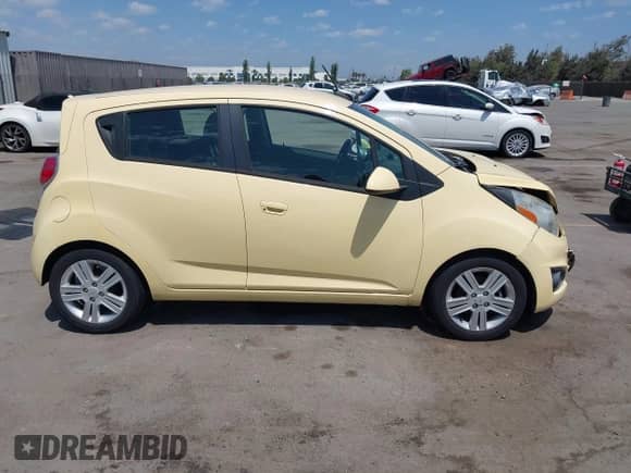 2014 Chevrolet Spark LS с VIN KL8CB6S93EC448706, выставлен на аукционе IAAI как лот 43077571 с пробегом 128 971 миль миль и . История ставок и продаж доступна на DreamBid. Изображение 13.