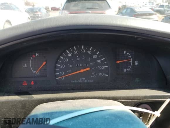 1998 Toyota Tacoma z VIN 4TAWM72N8WZ144489, wystawiony jako Copart lot #46682875 z przebiegiem 238 124 mil mil oraz Czysty tytuł • Clean title. Historia ofert i sprzedaży dostępna na DreamBid. Obrazek 9.