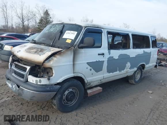 1999 Dodge Passenger with VIN 2B5WB35Z3XK545186, listed as a IAAI auction lot 42017592 with Not provided miles and . Bid and sale history available at DreamBid. Image 2.