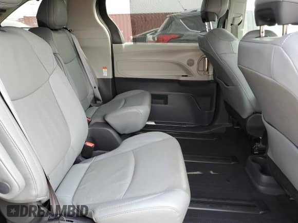 2021 Toyota Sienna Limited z VIN 5TDZSKFC6MS032484, wystawiony jako Copart lot #59463945 z przebiegiem 56 707 mil mil oraz Szkoda całkowita • Salvage title. Historia ofert i sprzedaży dostępna na DreamBid. Obrazek 11.