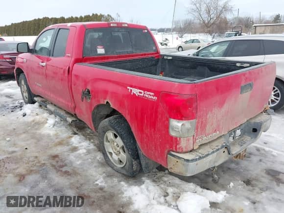 2008 Toyota Tundra Limited с VIN 5TBBV58108S516266, выставлен на аукционе IAAI как лот 41596649 с пробегом 324 609 миль миль и . История ставок и продаж доступна на DreamBid. Изображение 3.