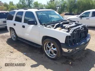 2004 Chevrolet Tahoe LT с VIN 1GNEC13T34R190149, выставлен на аукционе IAAI как лот 43189643 с пробегом 178 809 миль миль и . История ставок и продаж доступна на DreamBid. Изображение 1.