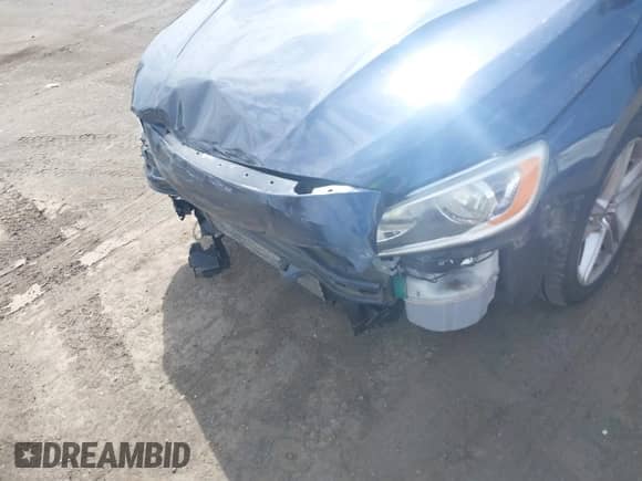 2015 Volvo S60 T5 Drive-E Premier with VIN YV140MFK9F1353755, listed as a IAAI auction lot 42947939 with 84,531 mi miles and . Bid and sale history available at DreamBid. Image 6.