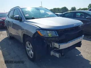 2018 Jeep Compass Latitude z VIN 3C4NJDBB4JT397872, wystawiony jako IAAI lot #42996767 z przebiegiem 117 963 mil mil oraz . Historia ofert i sprzedaży dostępna na DreamBid. Obrazek 1.