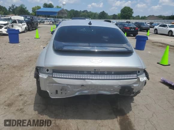 2023 Hyundai Ioniq 6 Limited с VIN KMHM54AA4PA041457, выставлен на аукционе Copart как лот 57439125 с пробегом 30 311 миль миль и Списание • Salvage title. История ставок и продаж доступна на DreamBid. Изображение 6.