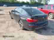 2019 BMW 3 Series 330i xDrive z VIN WBA8Z9C57KB220647, wystawiony jako IAAI lot #43161371 z przebiegiem 104 400 mil mil oraz . Historia ofert i sprzedaży dostępna na DreamBid. Obrazek 3.