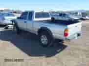2004 Toyota Tacoma PreRunner z VIN 5TESM92NX4Z451808, wystawiony jako IAAI lot #41818256 z przebiegiem 242 858 mil mil oraz . Historia ofert i sprzedaży dostępna na DreamBid. Obrazek 3.