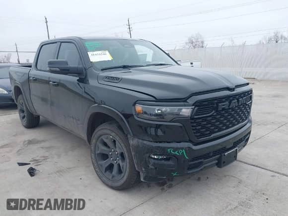 2025 Ram 1500 Big Horn z VIN 1C6RREFP3SN634401, wystawiony jako IAAI lot #41434346 z przebiegiem 4 226 mil mil oraz . Historia ofert i sprzedaży dostępna na DreamBid. Obrazek 1.