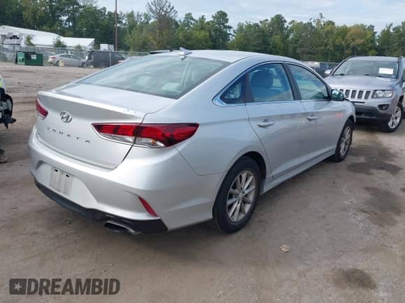 2018 Hyundai Sonata SE with VIN 5NPE24AF8JH655747, listed as a IAAI auction lot 43287426 with 31,729 mi miles and . Bid and sale history available at DreamBid. Image 4.