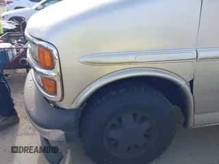 2002 Chevrolet Express с VIN 1GBFG15R421243072, выставлен на аукционе IAAI как лот 42726089 с пробегом Не указан миль и . История ставок и продаж доступна на DreamBid. Изображение 6.