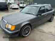 1989 Mercedes-Benz 300 E with VIN WDBEA30D2KB022367, listed as a Copart auction lot 60087495 with 76,930 mi miles and Clean title. Bid and sale history available at DreamBid. Image 2.