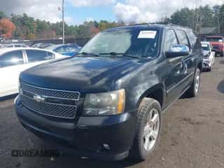 2010 Chevrolet Suburban LTZ z VIN 1GNUKKE32AR177132, wystawiony jako IAAI lot #43494292 z przebiegiem 167 342 mil mil oraz . Historia ofert i sprzedaży dostępna na DreamBid. Obrazek 2.