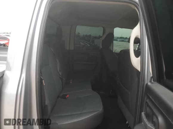 2023 Ram 1500 Tradesman z VIN 1C6RR7FT5PS537475, wystawiony jako Copart lot #55793415 z przebiegiem 46 382 mil mil oraz Szkoda całkowita • Salvage title. Historia ofert i sprzedaży dostępna na DreamBid. Obrazek 10.