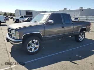 1992 Chevrolet Silverado 2500 с VIN 2GCFK29K9N1144470, выставлен на аукционе Copart как лот 71280305 с пробегом 157 852 миль миль и Списание • Salvage title. История ставок и продаж доступна на DreamBid. Изображение 1.
