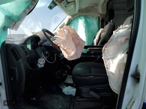 2020 Ram ProMaster Cargo z VIN 3C6TRVDG2LE133241, wystawiony jako Copart lot #55823565 z przebiegiem 109 486 mil mil oraz Szkoda całkowita • Salvage title. Historia ofert i sprzedaży dostępna na DreamBid. Obrazek 7.