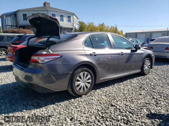 2019 Toyota Camry Hybrid LE z VIN 4T1B31HK9KU512469, wystawiony jako Copart lot #85112345 z przebiegiem 83 416 mil mil oraz Szkoda całkowita • Salvage title. Historia ofert i sprzedaży dostępna na DreamBid. Obrazek 3.