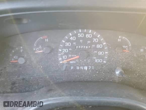 2000 Ford Econoline Cargo Recreational with VIN 1FDRE14L0YHC03661, listed as a Copart auction lot 89268275 with 277,787 mi miles and Clean title. Bid and sale history available at DreamBid. Image 9.