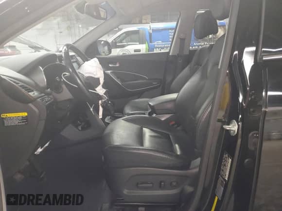 2019 Hyundai Santa Fe SE с VIN KM8SNDHF0KU311686, выставлен на аукционе Copart как лот 60961685 с пробегом 62 917 миль миль и Списание • Salvage title. История ставок и продаж доступна на DreamBid. Изображение 7.