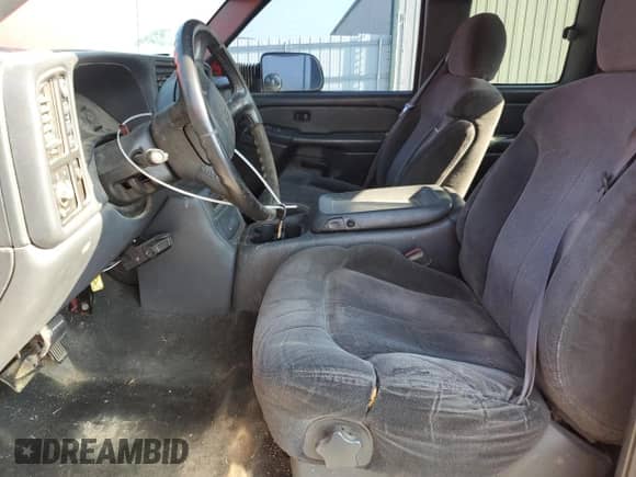 2000 Chevrolet Silverado 2500 LS z VIN 1GCGK29U0YE126125, wystawiony jako Copart lot #62456575 z przebiegiem 202 096 mil mil oraz Szkoda całkowita • Salvage title. Historia ofert i sprzedaży dostępna na DreamBid. Obrazek 7.