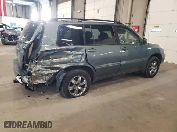 2004 Toyota Highlander Limited with VIN JTEEP21A540065738, listed as a Copart auction lot 64961445 with 199,478 mi miles and Salvage title. Bid and sale history available at DreamBid. Image 3.