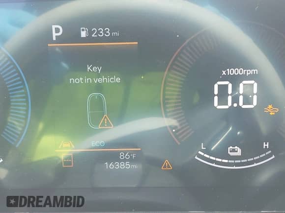 2024 Hyundai Santa Fe SEL z VIN 5NMP2DG11RH015148, wystawiony jako IAAI lot #42165597 z przebiegiem 16 385 mil mil oraz . Historia ofert i sprzedaży dostępna na DreamBid. Obrazek 16.