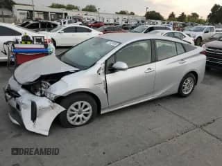 2020 Toyota Prius L Eco with VIN JTDKARFU5L3121288, listed as a Copart auction lot 70225695 with 5,373 mi miles and Salvage title. Bid and sale history available at DreamBid. Image 1.