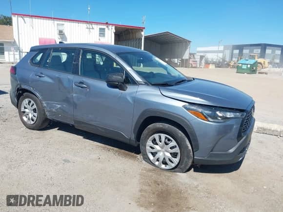 2022 Toyota Corolla Cross L with VIN 7MUAAAAG7NV029721, listed as a IAAI auction lot 43304097 with 31,139 mi miles and . Bid and sale history available at DreamBid. Image 1.