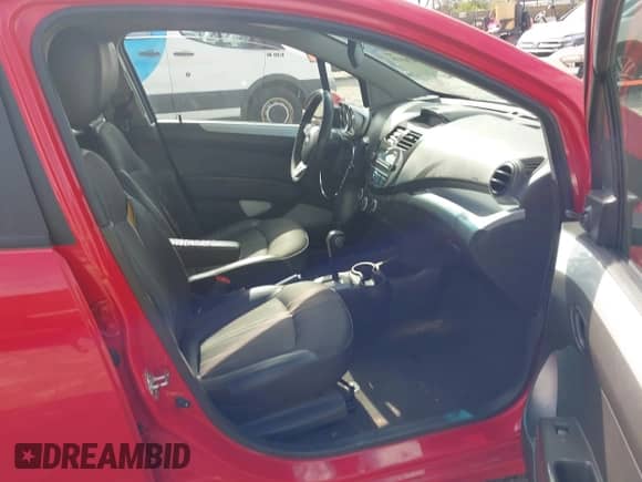 2014 Chevrolet Spark LS с VIN KL8CB6S93EC591381, выставлен на аукционе IAAI как лот 43430528 с пробегом 158 071 миль миль и . История ставок и продаж доступна на DreamBid. Изображение 5.