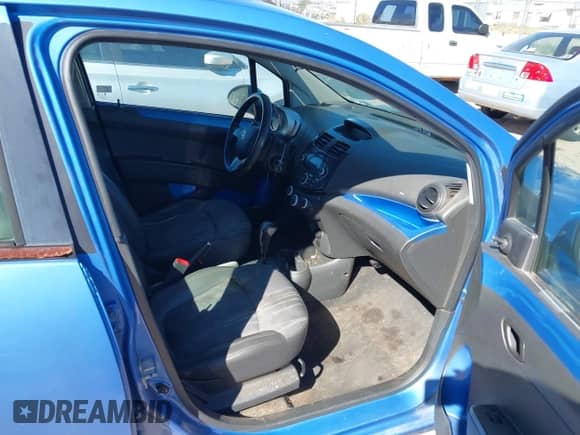 2014 Chevrolet Spark LS с VIN KL8CB6S99EC547613, выставлен на аукционе IAAI как лот 43487241 с пробегом 198 004 миль миль и . История ставок и продаж доступна на DreamBid. Изображение 5.