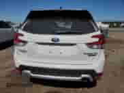 2024 Subaru Forester Touring z VIN JF2SKAMC8RH493634, wystawiony jako Copart lot #87126885 z przebiegiem 7 340 mil mil oraz Szkoda całkowita • Salvage title. Historia ofert i sprzedaży dostępna na DreamBid. Obrazek 6.