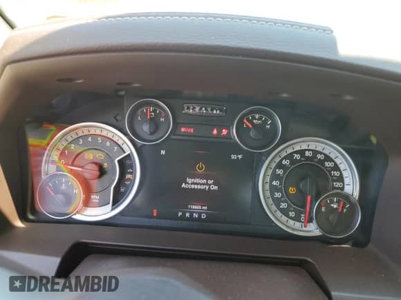 2016 Ram 1500 Laramie z VIN 1C6RR7VT2GS157530, wystawiony jako Copart lot #61051075 z przebiegiem 116 655 mil mil oraz Szkoda całkowita • Salvage title. Historia ofert i sprzedaży dostępna na DreamBid. Obrazek 9.