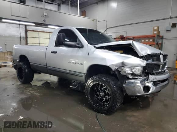 2004 Dodge RAM with VIN 3D7KU26CX4G259077, listed as a Copart auction lot 45917875 with 184,704 mi miles and Salvage title. Bid and sale history available at DreamBid. Image 4.