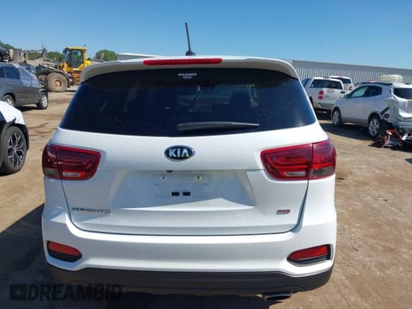 2019 Kia Sorento L with VIN 5XYPG4A34KG531614, listed as a IAAI auction lot 43241707 with 31,971 mi miles and . Bid and sale history available at DreamBid. Image 16.