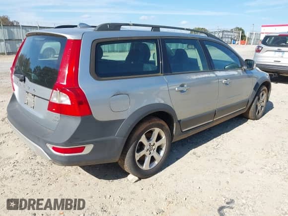 2009 Volvo XC70 3.2L with VIN YV4BZ982991060159, listed as a IAAI auction lot 43440427 with 283,367 mi miles and . Bid and sale history available at DreamBid. Image 4.